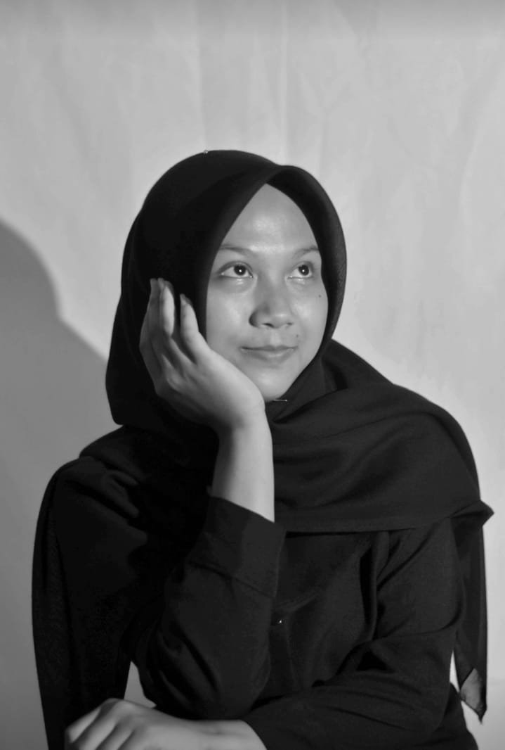 Foto Model Profesional Tasyanti